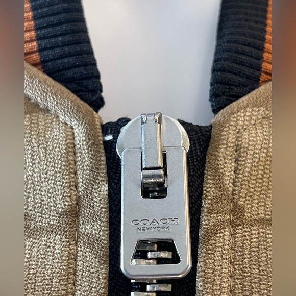 COACH Sig Souvenir Size S color Khaki Multi 60% off - Picture 5 of 10